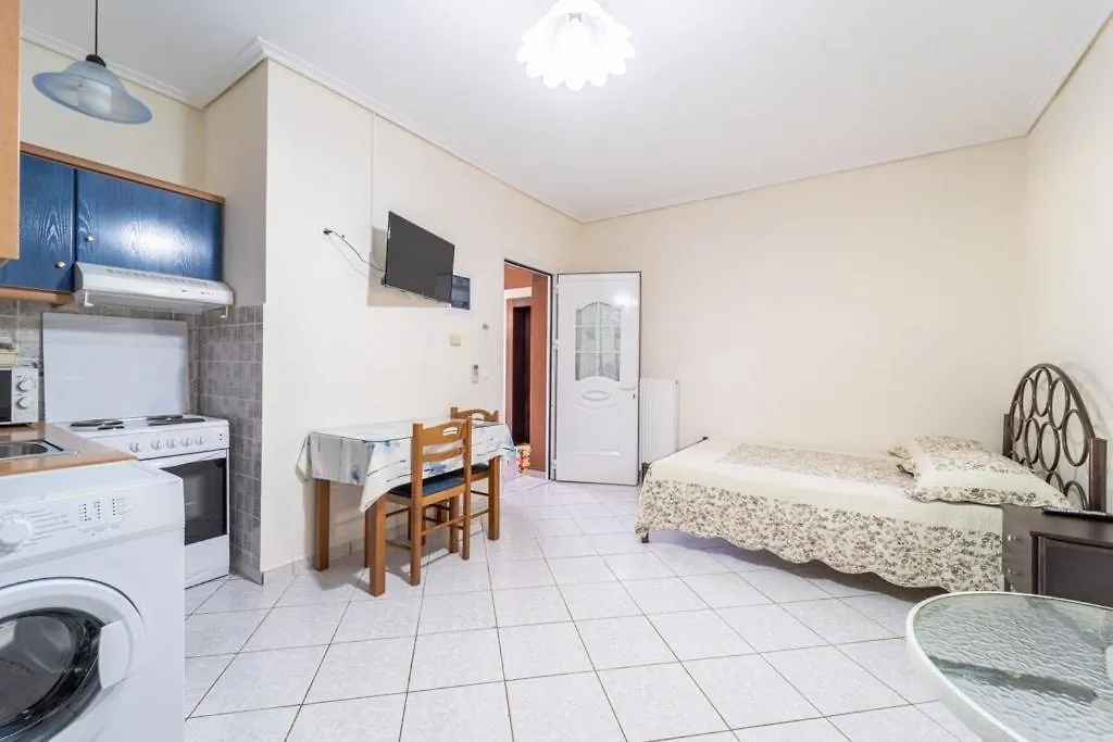 Apartment Liberis Studios Razata